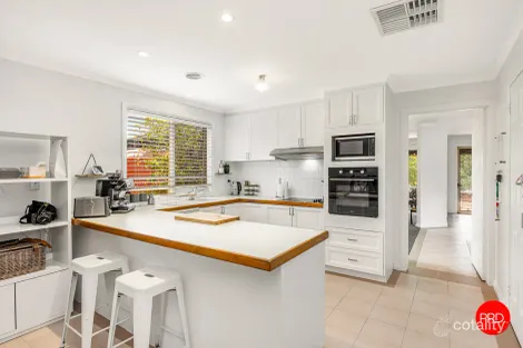 Property photo of 2 Joshua Court Spring Gully VIC 3550