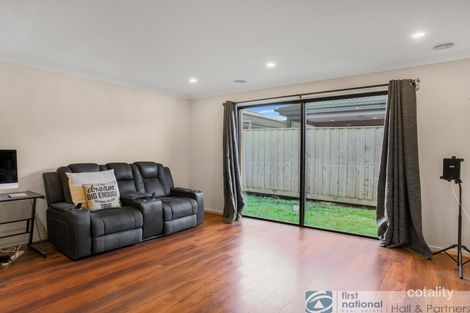 Property photo of 42 Chesney Circuit Clyde VIC 3978