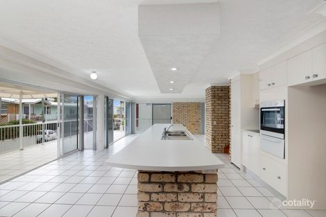 1/8 Fenton Pl, Currumbin, QLD 4223