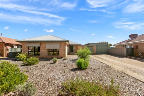 10 Lyons Cres, Forest Hill, NSW 2651