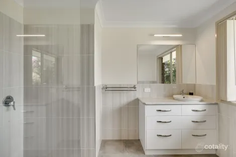 Property photo of 38 Ballin Drive Centenary Heights QLD 4350