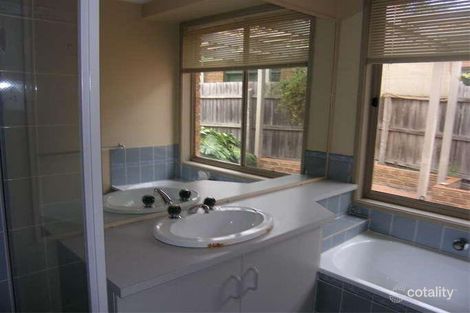 Property photo of 11 Greylea Grove Seabrook VIC 3028