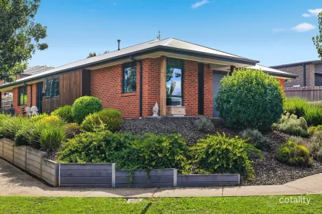 19 Willow Gr, Leongatha, VIC 3953
