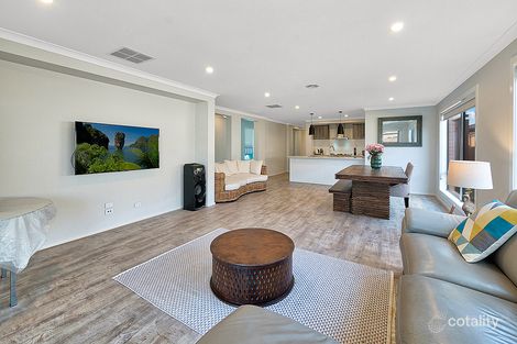 Property photo of 14 Dressen Way Clyde North VIC 3978