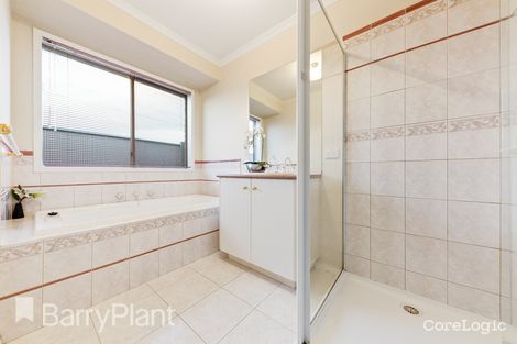 Property photo of 19 Egret Crescent Cairnlea VIC 3023