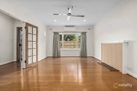 1/2 Stewart Rd, Oakleigh East, VIC 3166