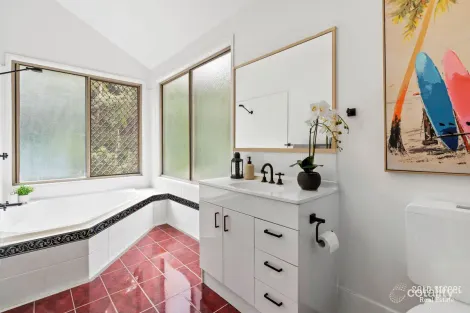 Property photo of 182 Guineas Creek Road Currumbin Waters QLD 4223