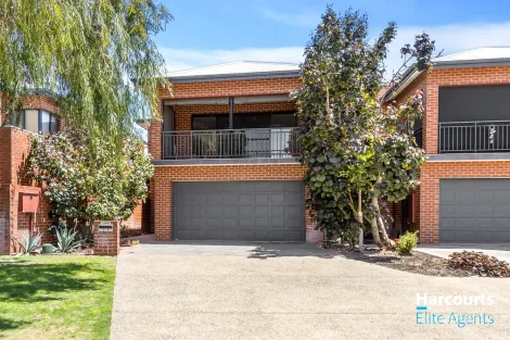 3/9 VICTORIA ST, ROCKINGHAM, WA 6168