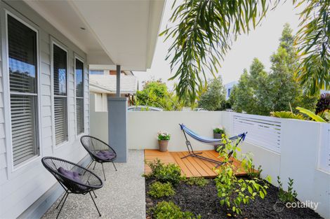 Property photo of 30 Azure Way Hope Island QLD 4212