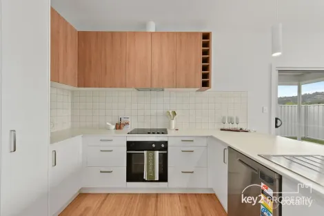 Property photo of 7/12A New Ecclestone Road Riverside TAS 7250