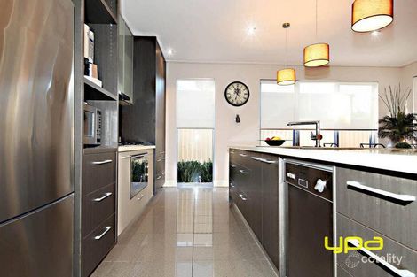 Property photo of 8 Barkly Close Caroline Springs VIC 3023