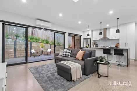 Property photo of 2/18 Helene Street Eltham VIC 3095