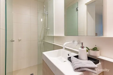 Property photo of 2/14 Maroona Road Carnegie VIC 3163