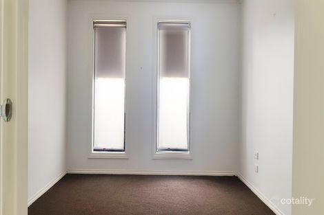 Property photo of 18 Rowley Close Rosedale VIC 3847