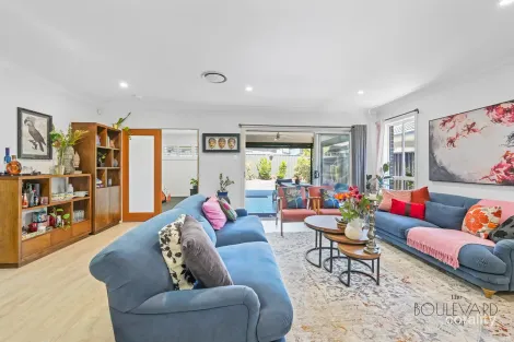 Property photo of 7 Eade Street Oran Park NSW 2570