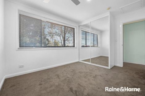 Property photo of 2/27 Red House Crescent McGraths Hill NSW 2756