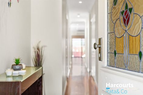 Property photo of 30 Cambridge Crescent Roxburgh Park VIC 3064