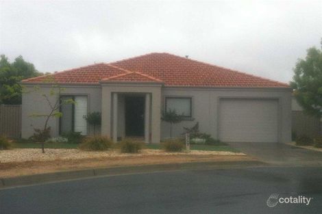 Property photo of 14 Brighton Court Wendouree VIC 3355