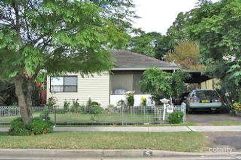 5 Wolseley St, Fairfield, NSW 2165