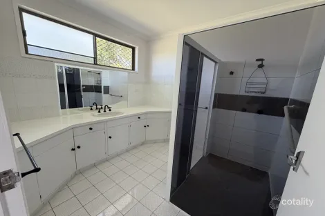 Property photo of 94 Boundary Road Urangan QLD 4655
