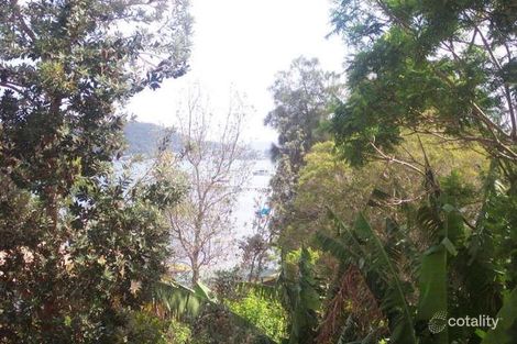 Property photo of 21 Berry Avenue Green Point NSW 2251