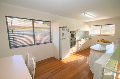 Property photo of 2 Herswell Avenue Wynnum West QLD 4178