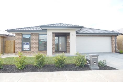 17 Hidcote Rd, Point Cook, VIC 3030