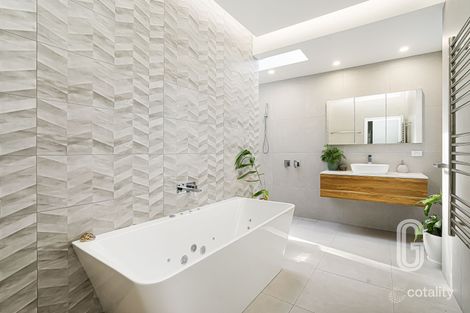 Property photo of 30 Lexington Parade Adamstown Heights NSW 2289