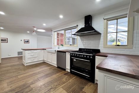 Property photo of 10 Oxford Close Croydon Hills VIC 3136