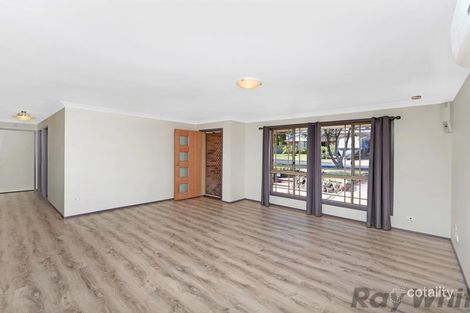 Property photo of 16 Scenic Circle Budgewoi NSW 2262