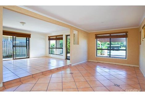 Property photo of 152 Paradise Parade Paradise Point QLD 4216