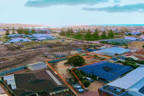 Property photo of 28 Peppertree Close Wannanup WA 6210
