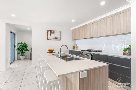 Property photo of 1 Nerinda Place Shoal Point QLD 4750