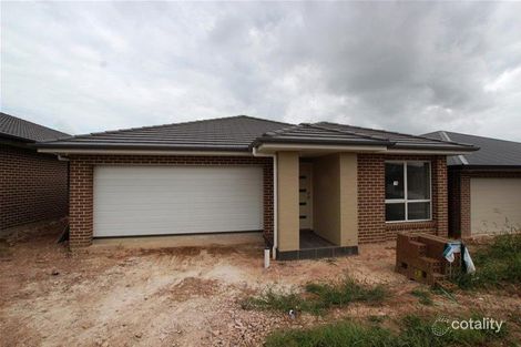16 Finlay St, Oran Park, NSW 2570