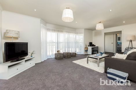 Property photo of 4 Moulamein Court Hamlyn Heights VIC 3215