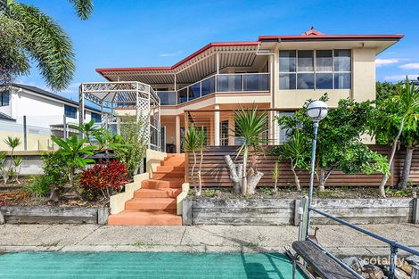 Property photo of 64 Lakeshore Drive Helensvale QLD 4212