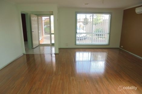 Property photo of 2/16 Yaralla Court Meadow Heights VIC 3048