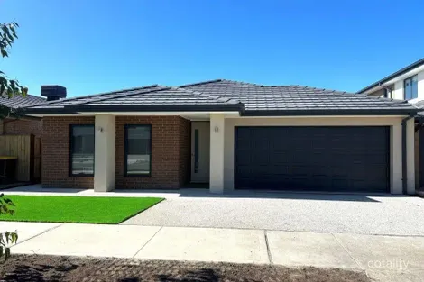 18 Heifer Ave, Clyde North, VIC 3978