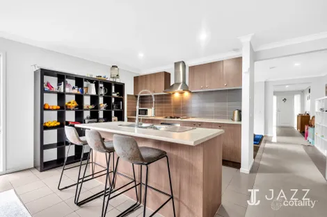 Property photo of 3 Calypso Crescent Point Cook VIC 3030
