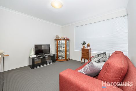Property photo of 32 Barro Bend Yanchep WA 6035