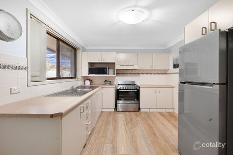 Property photo of 12 Wandoo Place Bradbury NSW 2560