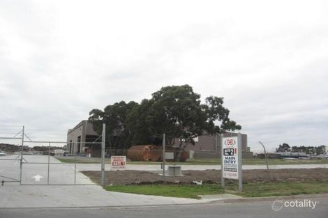 93-95 Ordish Rd, Dandenong South, VIC 3175