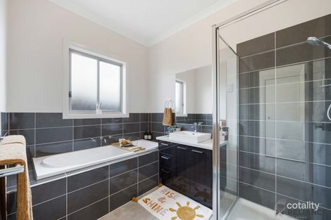 Property photo of 22 Aspera Drive Brookfield VIC 3338