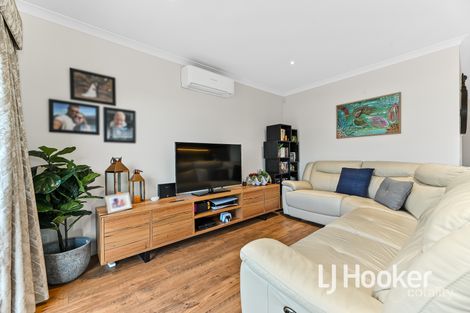 Property photo of 17 Kate Avenue Hampton Park VIC 3976