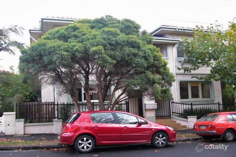 Property photo of 2/8-10 Beach Avenue Elwood VIC 3184