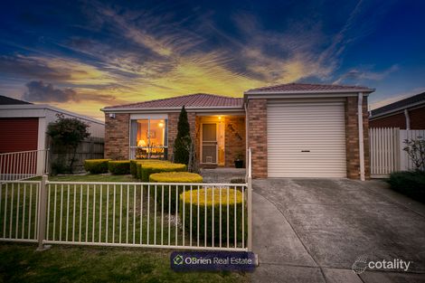 16 Genoa Way, Cranbourne West, VIC 3977