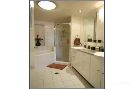 Property photo of 1 Holman Street Kangaroo Point QLD 4169