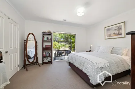 Property photo of 6 Federation Terrace Kennington VIC 3550