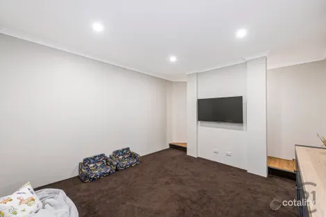 Property photo of 5 Lutea Road Halls Head WA 6210