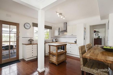 Property photo of 16 Carrol Grove Mount Waverley VIC 3149
